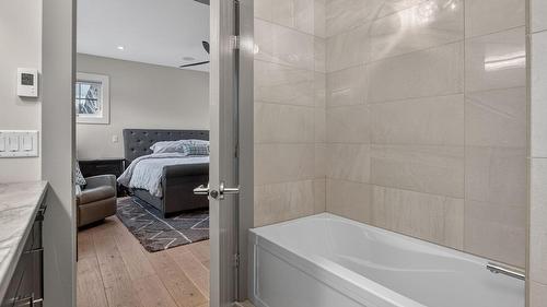 1900 Water Street, Kelowna, BC - Indoor Photo Showing Bedroom