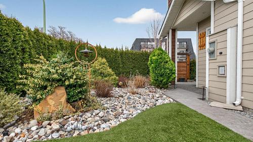 1900 Water Street, Kelowna, BC - Outdoor With Exterior