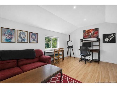 90-92 Edward St, Moncton, NB - Indoor Photo Showing Other Room