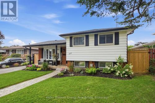 233 PHILLIP MURRAY AVENUE  Oshawa (Lakeview), ON L1J 1G8