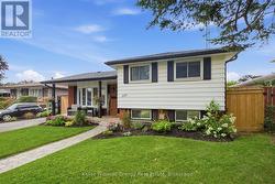 233 PHILLIP MURRAY AVENUE Oshawa (Lakeview), ON L1J 1G8