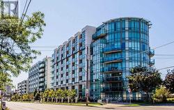 410 - 3830 BATHURST STREET Toronto, ON M3H 6C5