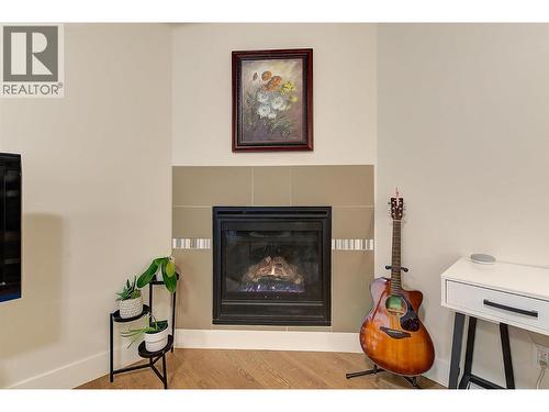 1788 Shayler Place, Kelowna, BC - Indoor Photo Showing Living Room With Fireplace