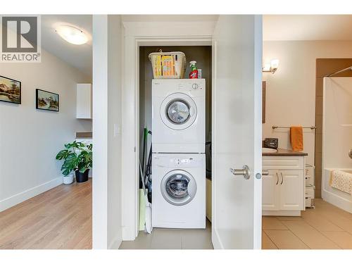 1788 Shayler Place, Kelowna, BC - Indoor Photo Showing Laundry Room