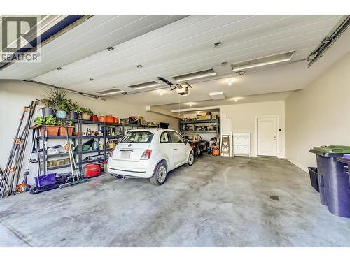 1788 Shayler Place, Kelowna, BC - Indoor Photo Showing Garage
