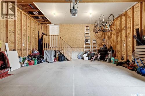 5565 Norseman Crescent, Regina, SK - Indoor Photo Showing Garage