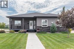 111 Iron Bridge DRIVE  Moose Jaw, SK S6J 0B4