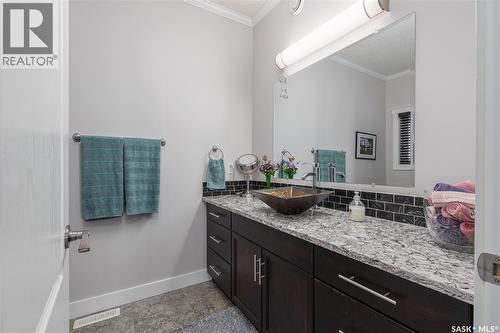 111 Iron Bridge Drive, Moose Jaw, SK - Indoor Photo Showing Bathroom