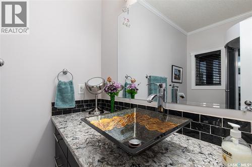 111 Iron Bridge Drive, Moose Jaw, SK - Indoor Photo Showing Bathroom