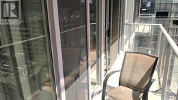 1609 - 126 SIMCOE STREET Toronto, ON M5H 4E6