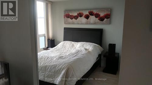 1609 - 126 Simcoe Street, Toronto, ON - Indoor Photo Showing Bedroom