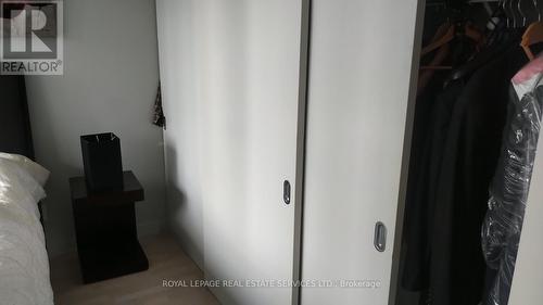 1609 - 126 Simcoe Street, Toronto, ON - Indoor