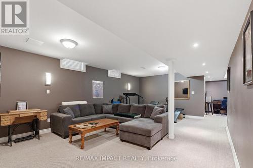 106 Mcfeeters Crescent, Clarington, ON - Indoor Photo Showing Other Room