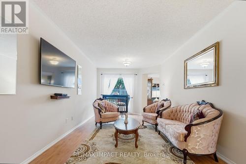 106 Mcfeeters Crescent, Clarington, ON - Indoor Photo Showing Living Room