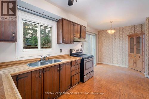 93 - 100 Burrows Hall Boulevard, Toronto, ON - Indoor Photo Showing Kitchen With Double Sink