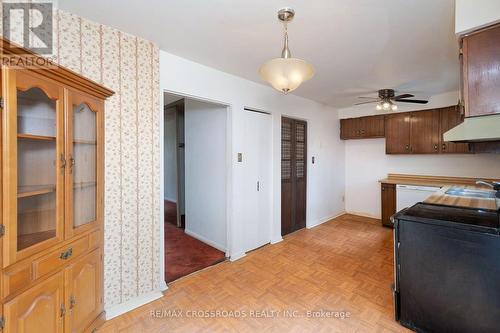 93 - 100 Burrows Hall Boulevard, Toronto, ON - Indoor Photo Showing Kitchen With Double Sink