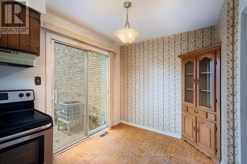 93 - 100 Burrows Hall Boulevard, Toronto, ON - Indoor