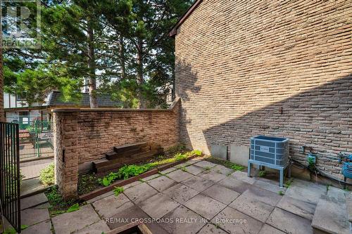 93 - 100 Burrows Hall Boulevard, Toronto, ON - Outdoor
