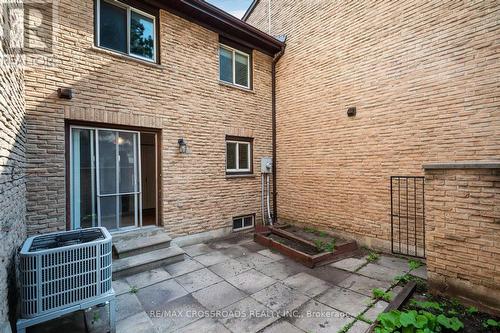 93 - 100 Burrows Hall Boulevard, Toronto, ON - Outdoor With Exterior