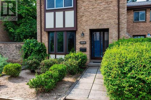 93 - 100 Burrows Hall Boulevard, Toronto, ON - Outdoor