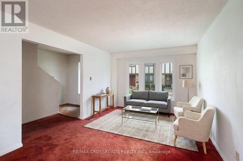 93 - 100 Burrows Hall Boulevard, Toronto, ON - Indoor Photo Showing Living Room