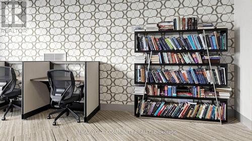 215 - 273 South Park Road, Markham, ON - Indoor