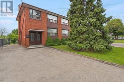 181 PELLATT AVENUE  Toronto, ON M9N 2P5