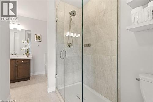 Glass-enclosed shower with a tiled surround - 4171 Palermo Common, Burlington, ON - Indoor Photo Showing Bathroom