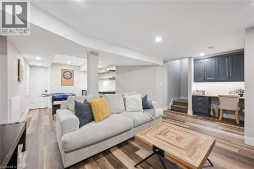 41 Westra Drive, Guelph, ON - Indoor Photo Showing Living Room
