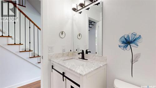 2210 Hanover Crescent E, Regina, SK - Indoor Photo Showing Bathroom