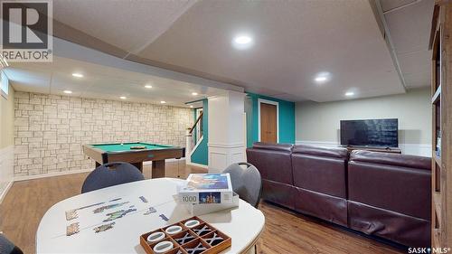 2210 Hanover Crescent E, Regina, SK - Indoor