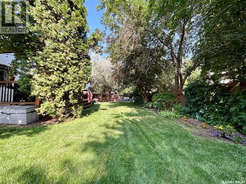 2210 Hanover Crescent E, Regina, SK - Outdoor