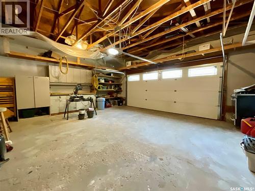 2210 Hanover Crescent E, Regina, SK - Indoor Photo Showing Garage