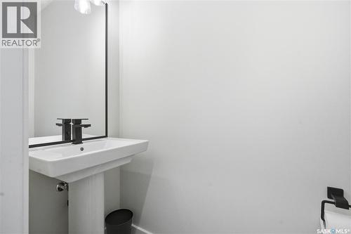 246 Prasad Manor, Saskatoon, SK - Indoor