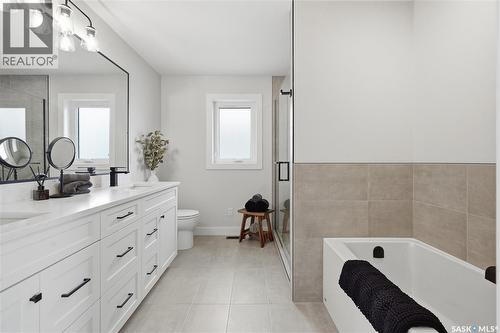 246 Prasad Manor, Saskatoon, SK - Indoor Photo Showing Bathroom