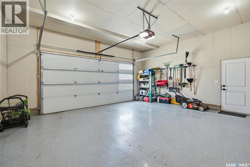 246 Prasad Manor, Saskatoon, SK - Indoor Photo Showing Garage
