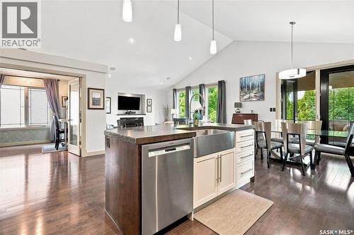 2786 Sunninghill Crescent, Regina, SK - Indoor Photo Showing Kitchen With Double Sink