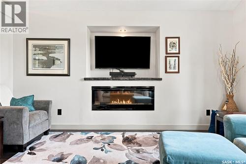 2786 Sunninghill Crescent, Regina, SK - Indoor Photo Showing Living Room With Fireplace