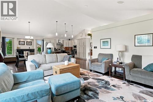2786 Sunninghill Crescent, Regina, SK - Indoor Photo Showing Living Room