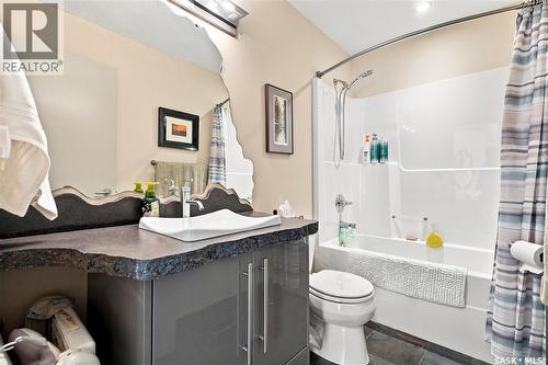 2786 Sunninghill Crescent, Regina, SK - Indoor Photo Showing Bathroom