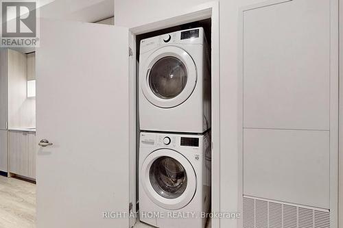 707 - 20 Tubman Avenue, Toronto, ON - Indoor Photo Showing Laundry Room