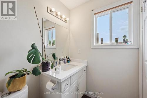 27 - 105 Bard Boulevard, Guelph (Pineridge/Westminster Woods), ON - Indoor Photo Showing Bathroom