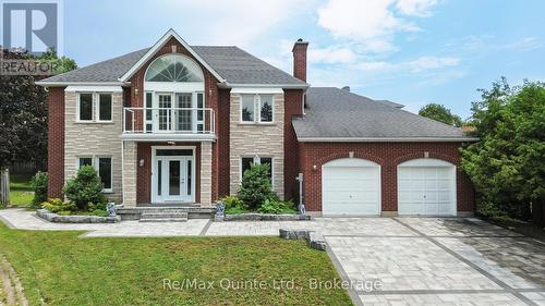 17 APPLEWOOD COURT  Quinte West (Trenton Ward), ON K8V 6J3