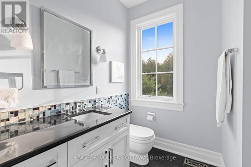 1408 Blackhorse Court, Ottawa, ON - Indoor Photo Showing Bathroom