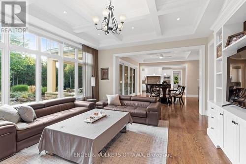 1408 Blackhorse Court, Ottawa, ON - Indoor Photo Showing Living Room