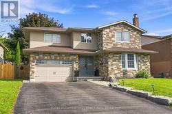 1014 PINETREE COURT  Oshawa (Eastdale), ON L1K 1P4