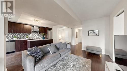 306 - 352 Front Street W, Toronto (Waterfront Communities), ON - Indoor Photo Showing Living Room