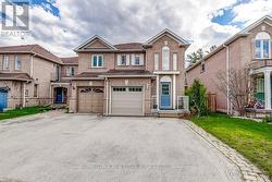 331 RAVINEVIEW WAY  Oakville, ON L6H 6S5