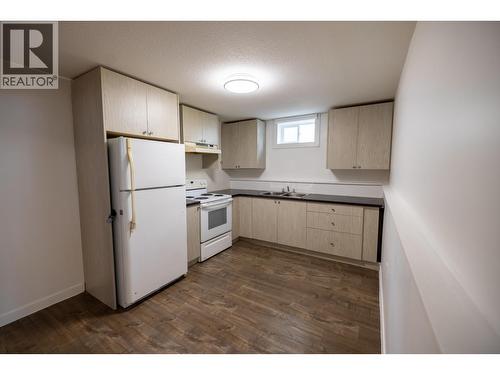 331 Killoren Crescent, Prince George, BC - Indoor Photo Showing Kitchen