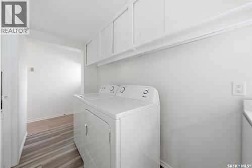 825 L Avenue N, Saskatoon, SK - Indoor Photo Showing Laundry Room